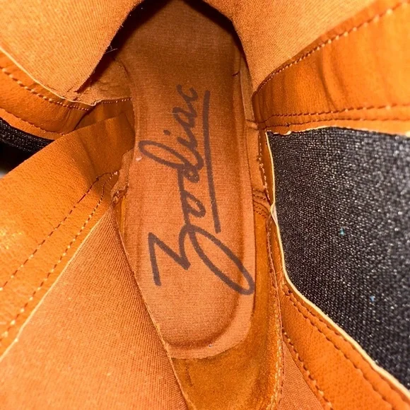 Zodiac Claret Bootie in Black Women’s Size 9M - Picture 14 of 15